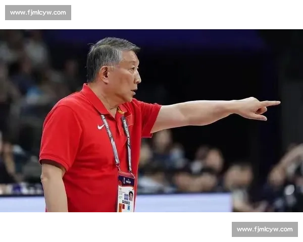 女篮外线哑火引争议！名记力挺宫鲁鸣铁腕决策，李梦缺席背后的战略博弈